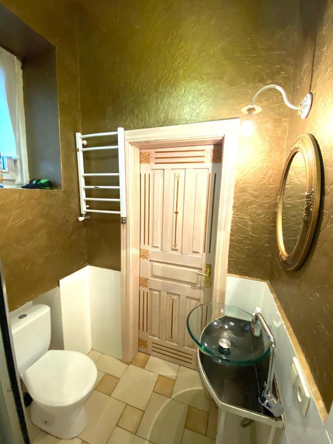 Квартира Подобово На Вулиці Валова 21А Lviv Exteriör bild