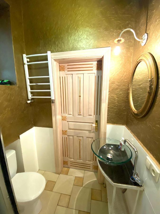 Квартира Подобово На Вулиці Валова 21А Lviv Exteriör bild
